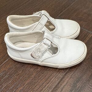 Keds Kids White Flower Strap Dress Shoes